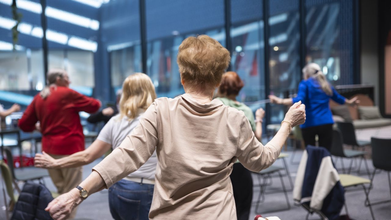 Senioripaku Välkky i Iso Omena biblioteket