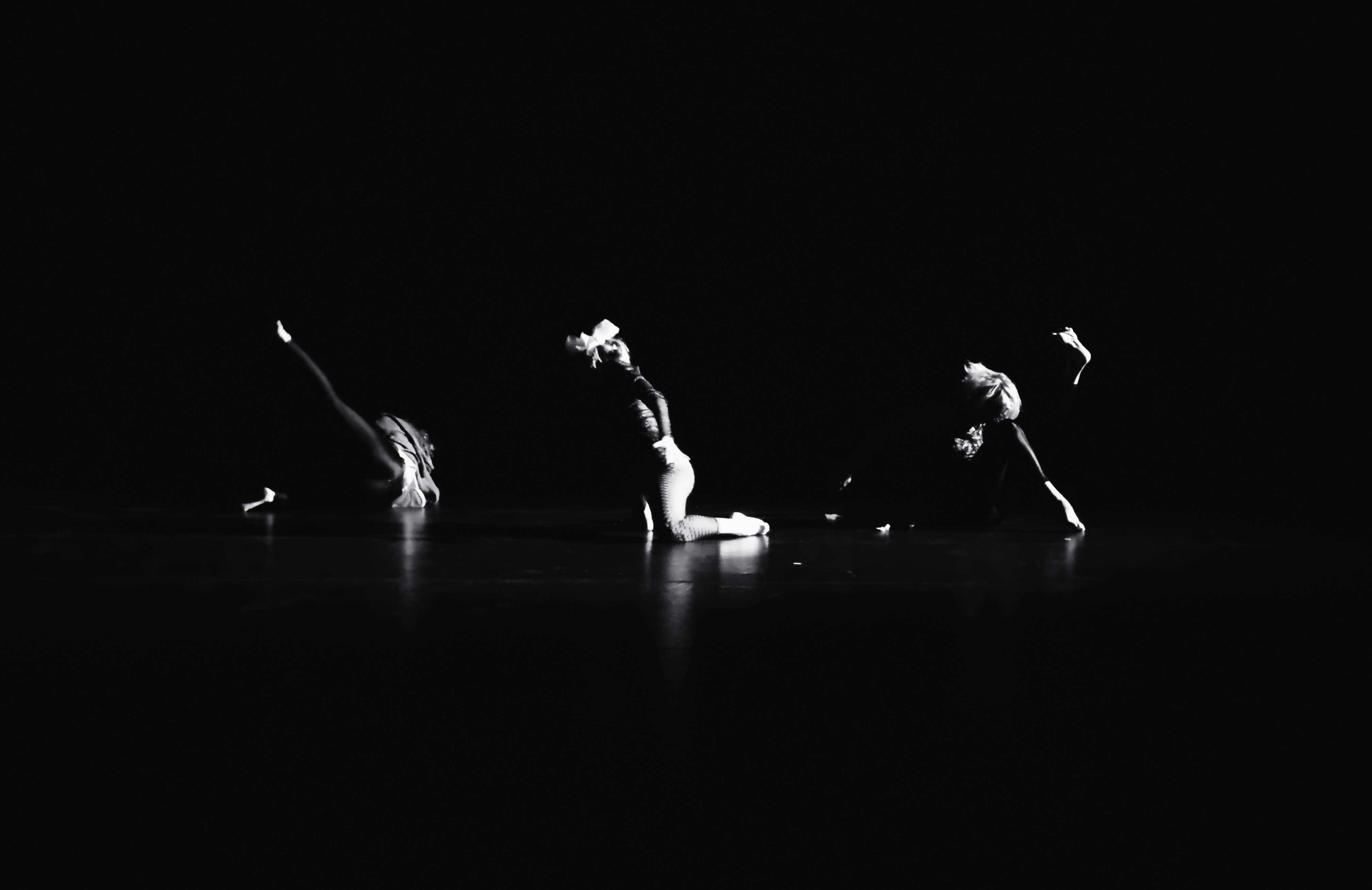 Kitka Kollektiivi Dark Matter -esitysinstallaatio Dark Matter